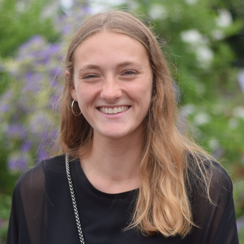 Laura Dugardin portrait