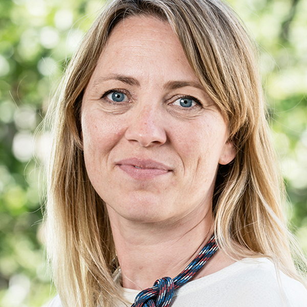Christine Svarer portrait